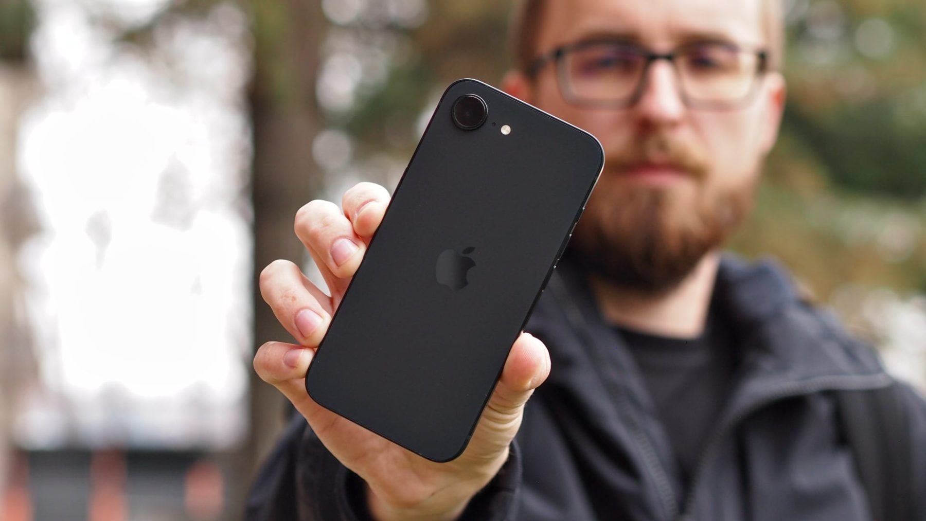 iPhone 17e | Zdroj: Luboš Srb