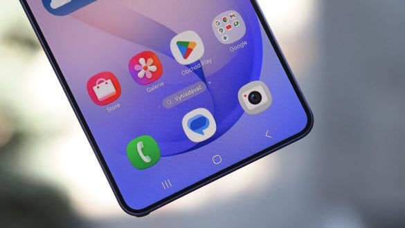 Aplikace zaplevelené reklamou? Samsung vytáhl do boje s úžasným nástrojem
