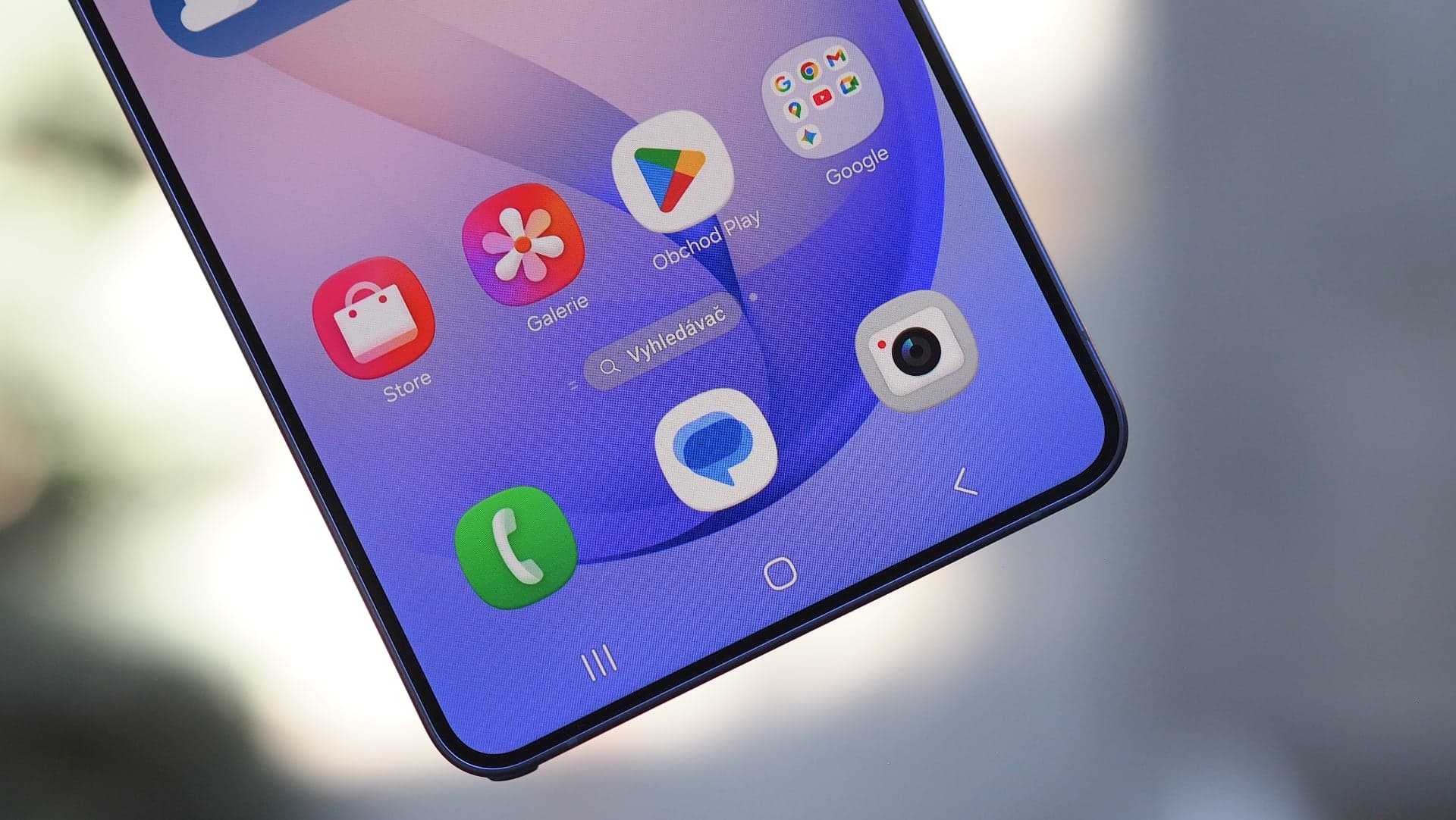 Samsung Galaxy S26 Ultra, detail displeje | Zdroj: Luboš Srb