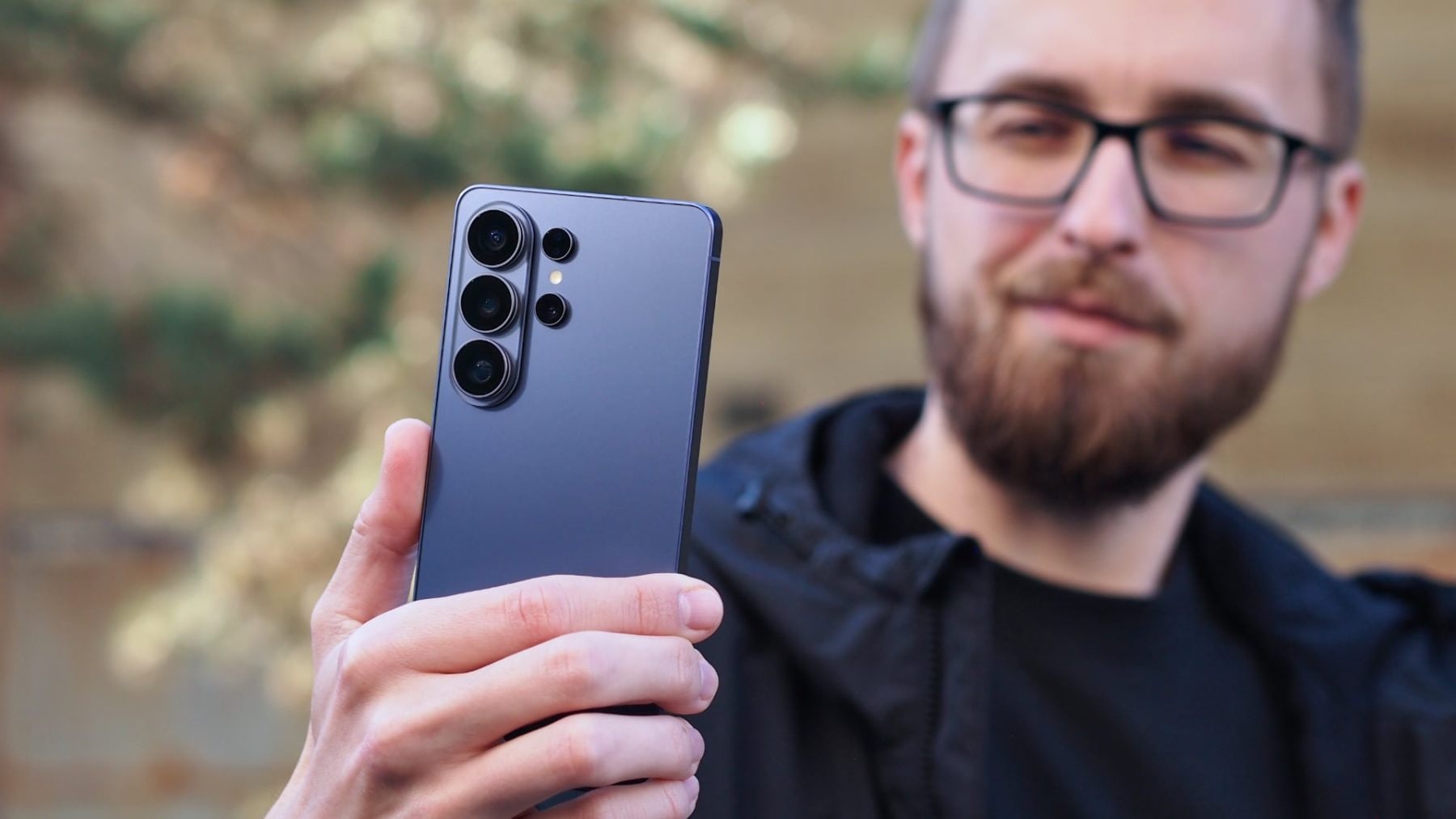 Focení selfie s telefonem Samsung Galaxy S26 Ultra | Zdroj: Luboš Srb