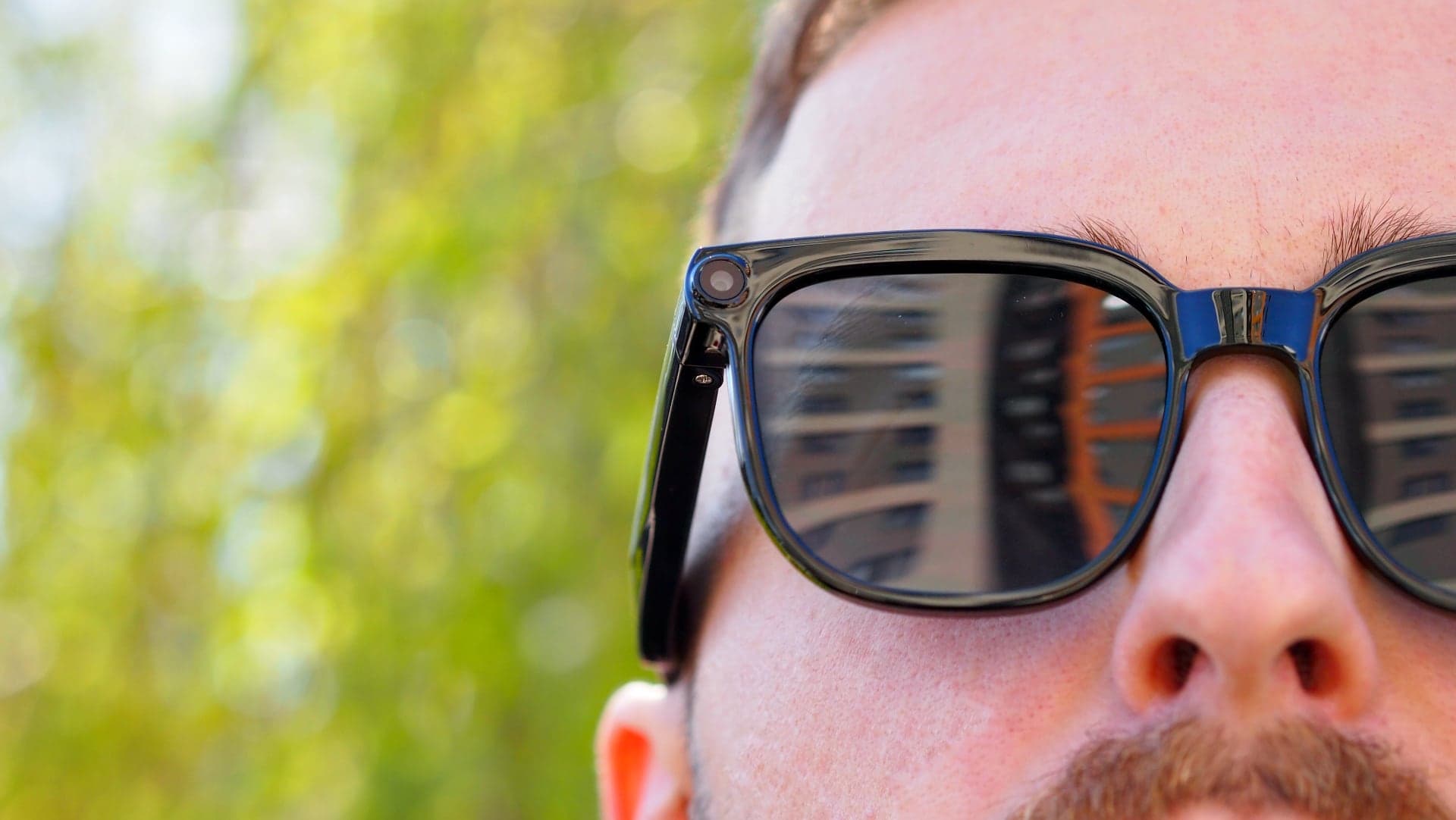 Chytré brýle INF z Kauflandu, kamera | Zdroj: Luboš Srb