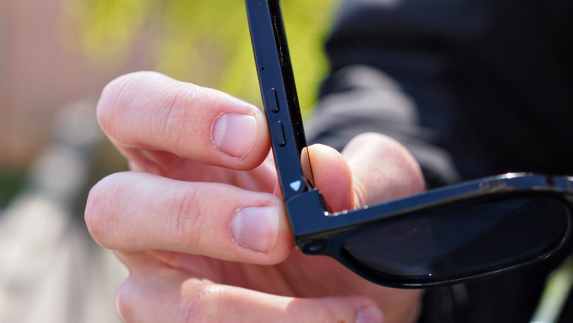 Chytré brýle INF z Kauflandu, ovládání | Zdroj: Luboš Srb