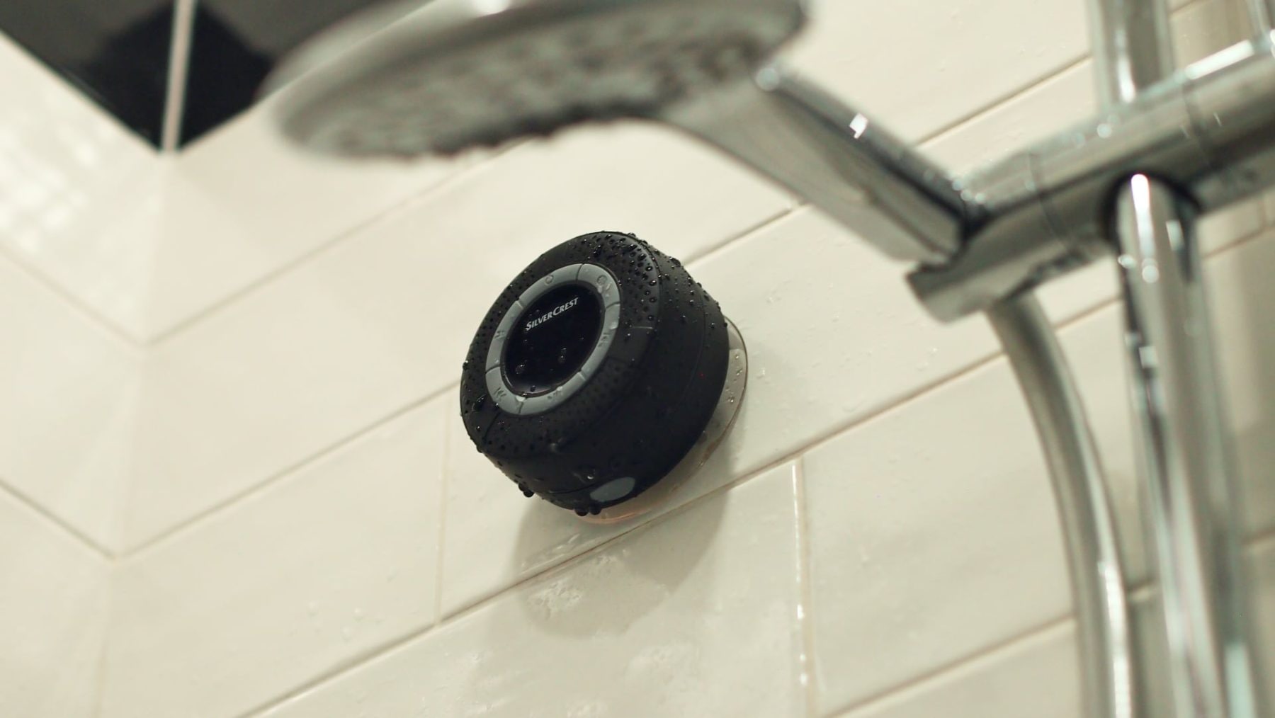 Bluetooth reproduktor do sprchy Silvercrest z Lidlu | Zdroj: Luboš Srb