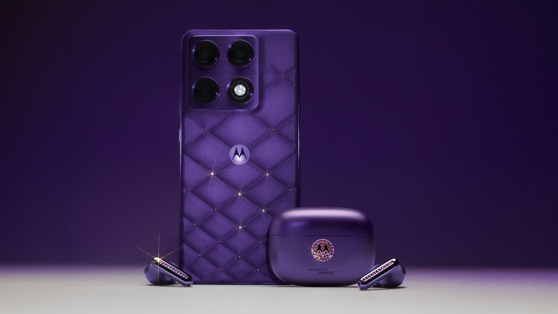 Motorola Signature Crystals by Swarovski | Zdroj: Motorola