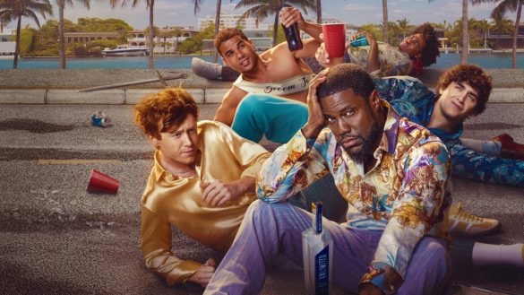 Hledáte film na víkend? Netflix se blýskl skvělou komedií, Češi už žhaví obrazovky