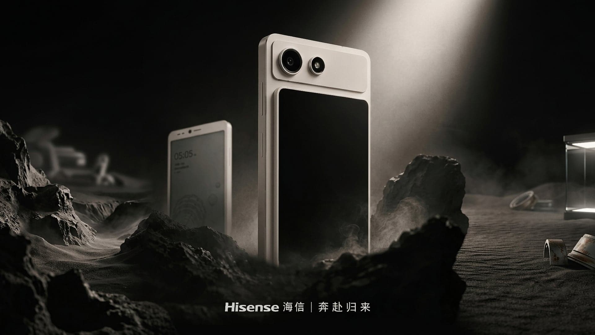 Hisense A10 se dvěma displeji | Zdroj: Hisense