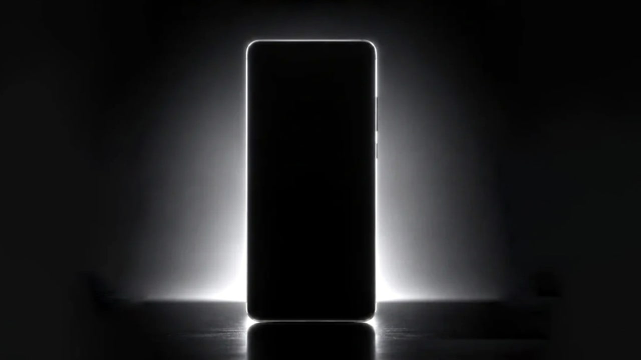 Hisense A10 se dvěma displeji | Zdroj: Hisense