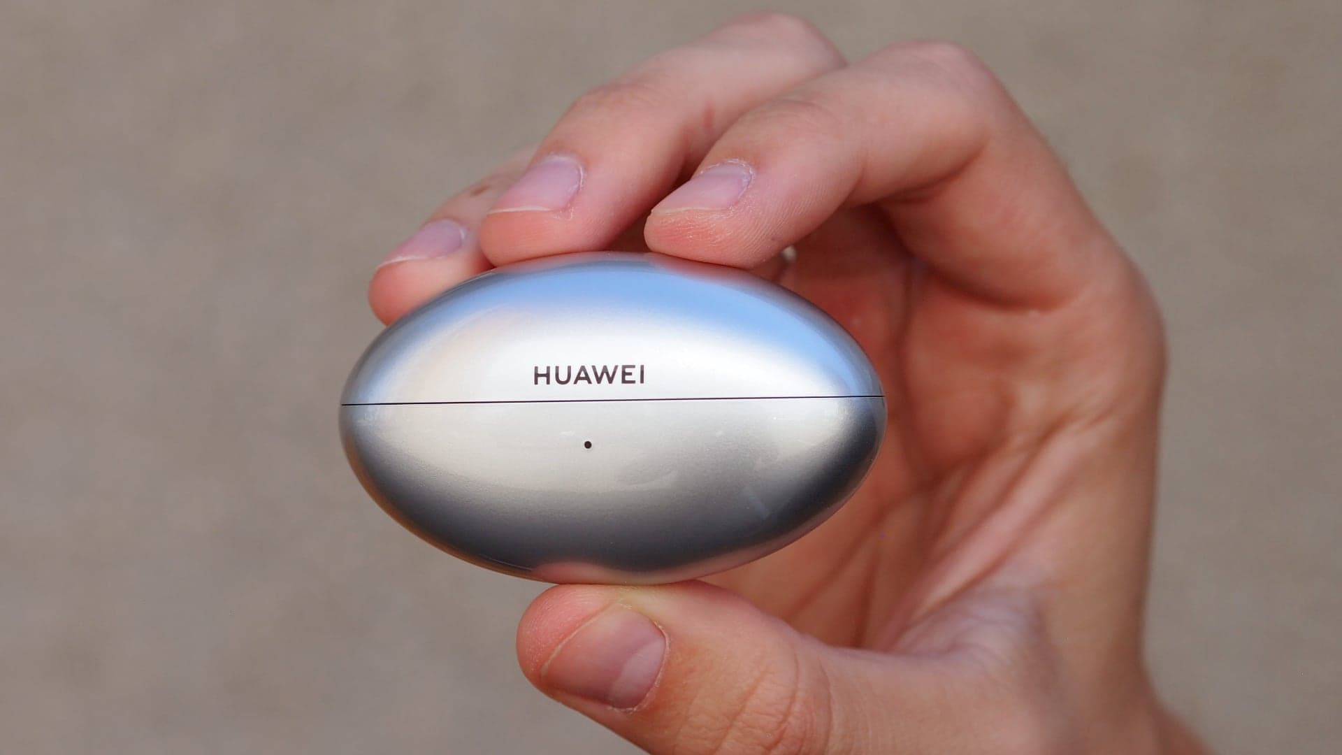 Huawei FreeBuds Neo | Zdroj: Luboš Srb