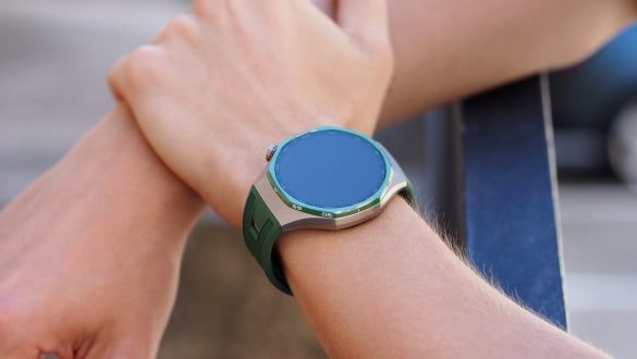 Recenze Huawei Watch GT 7 Pro: Titan, safír a výdrž, kterou Apple může závidět