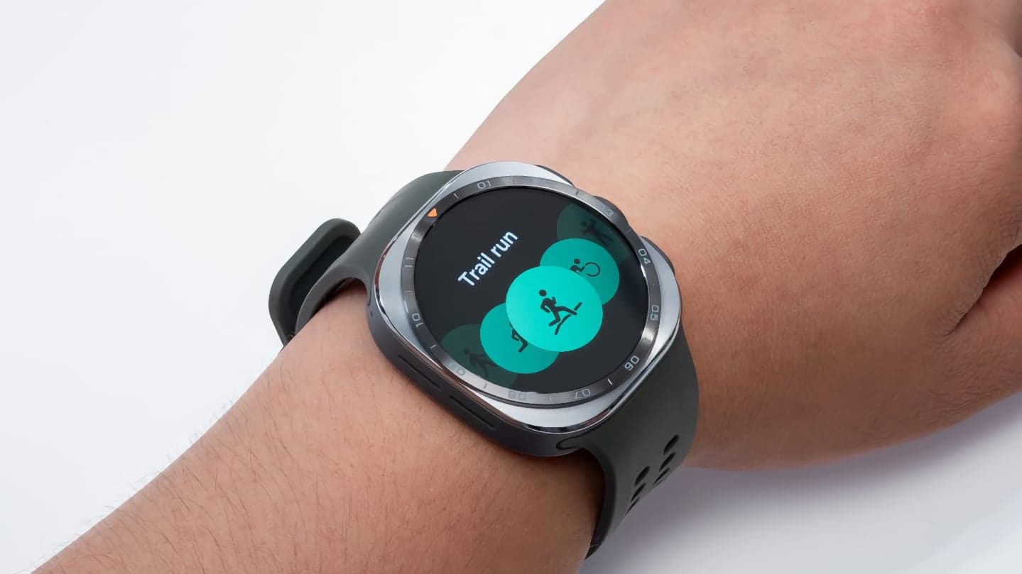 Samsung Galaxy Watch Ultra 2 na ruce | Zdroj: Samsung