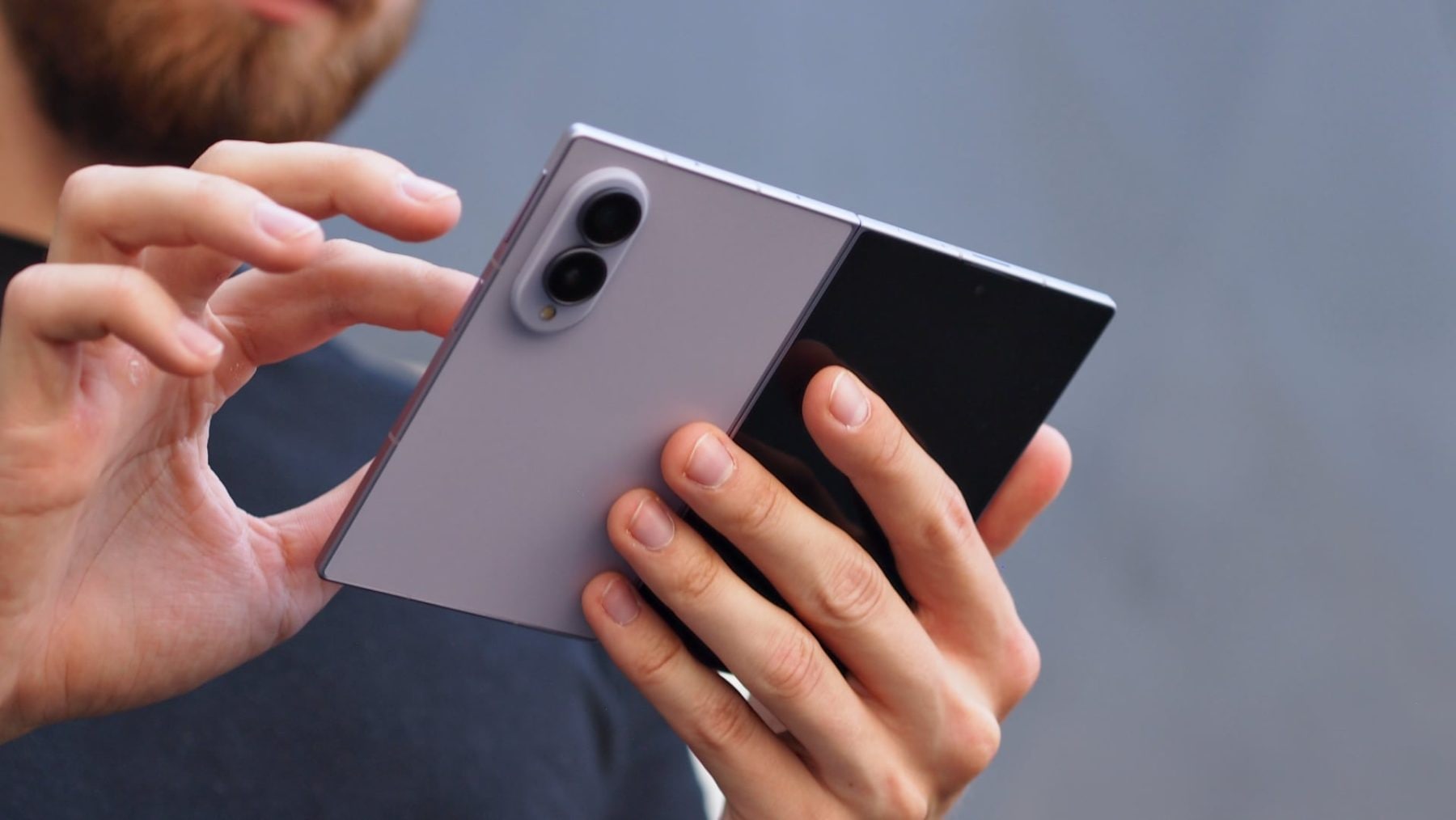 Samsung Galaxy Z Fold 8 | Zdroj: Luboš Srb