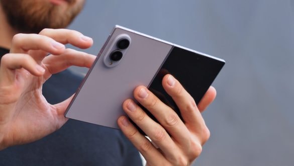 Samsung Galaxy Z Fold 8 má zvláštní displej. Naučil jsem se ho využívat naplno