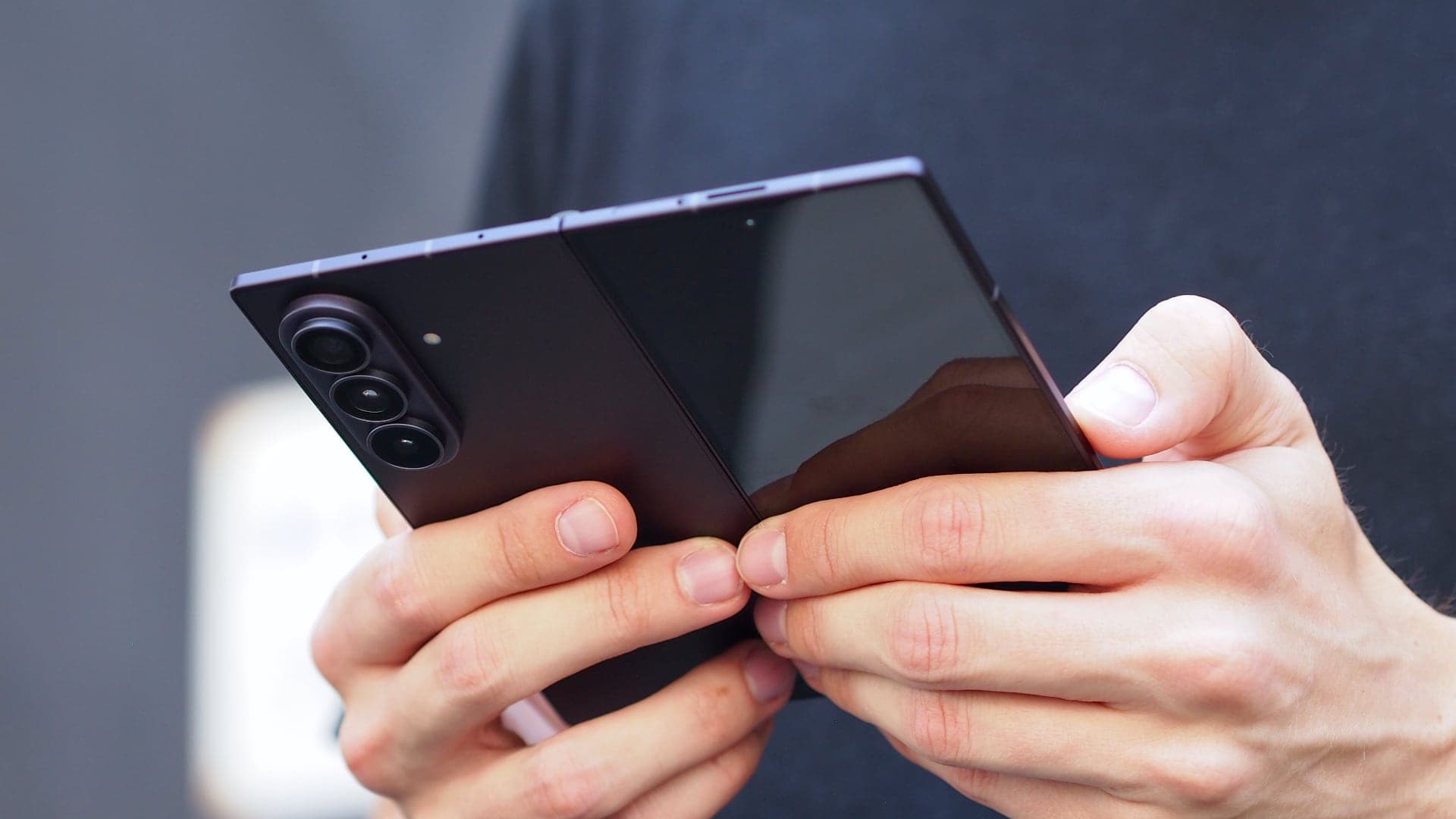 Samsung Galaxy Z Fold 8 Ultra | Zdroj: Luboš Srb