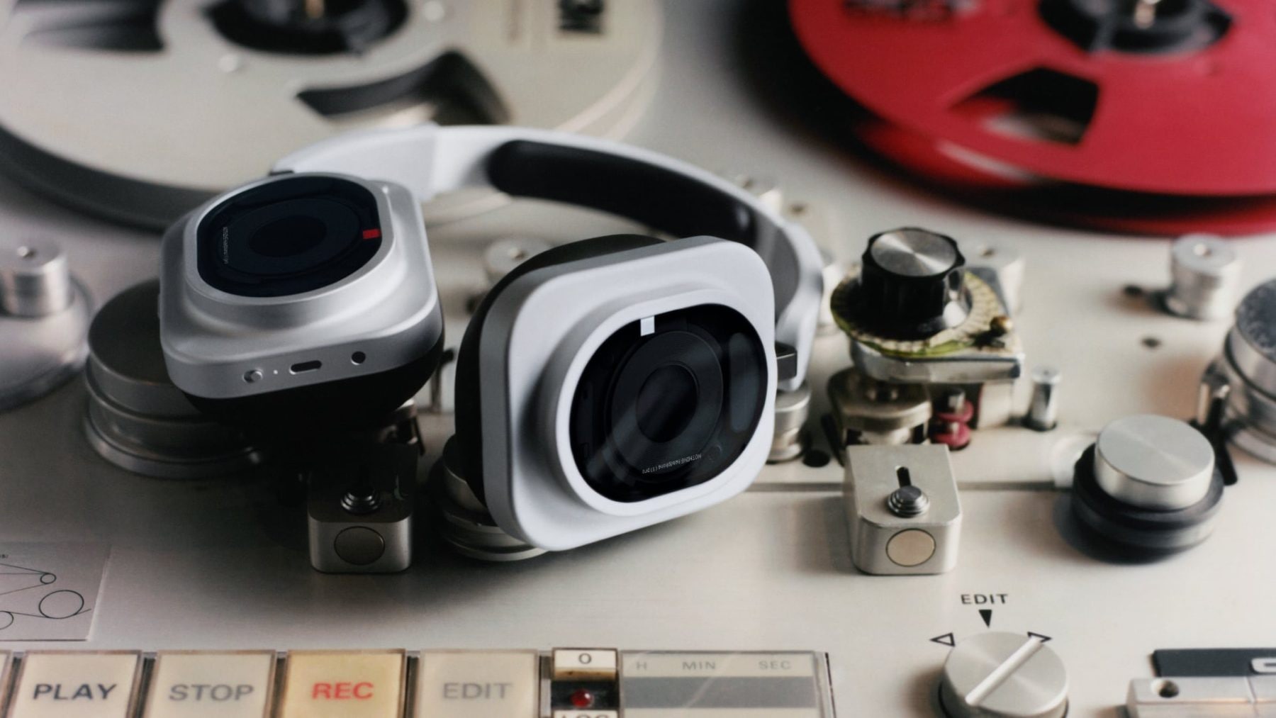 Nothing Headphone (1) Pro | Zdroj: Nothing