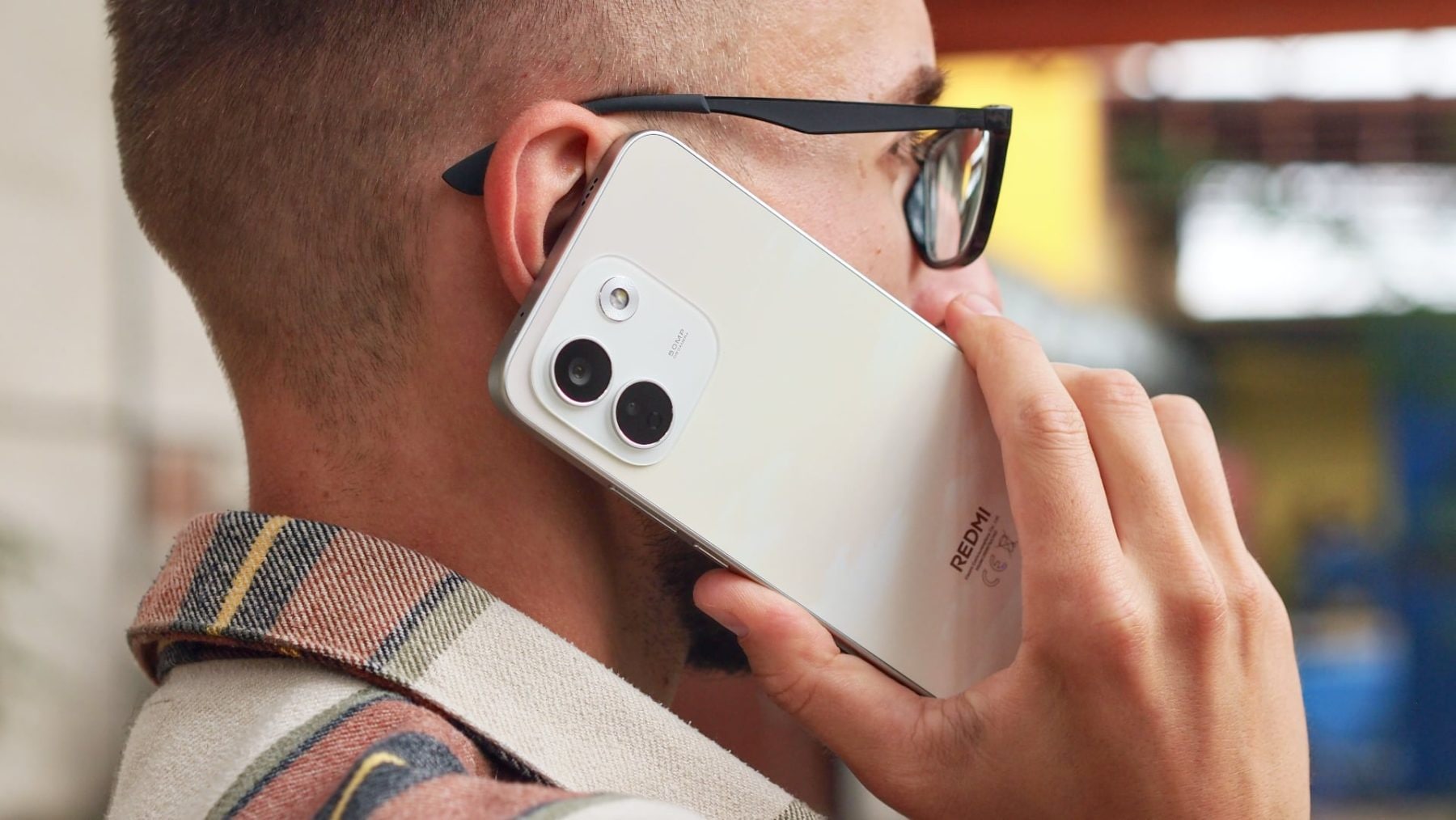 Telefonování s mobilem Redmi Note 17 Pro Max | Zdroj: Luboš Srb