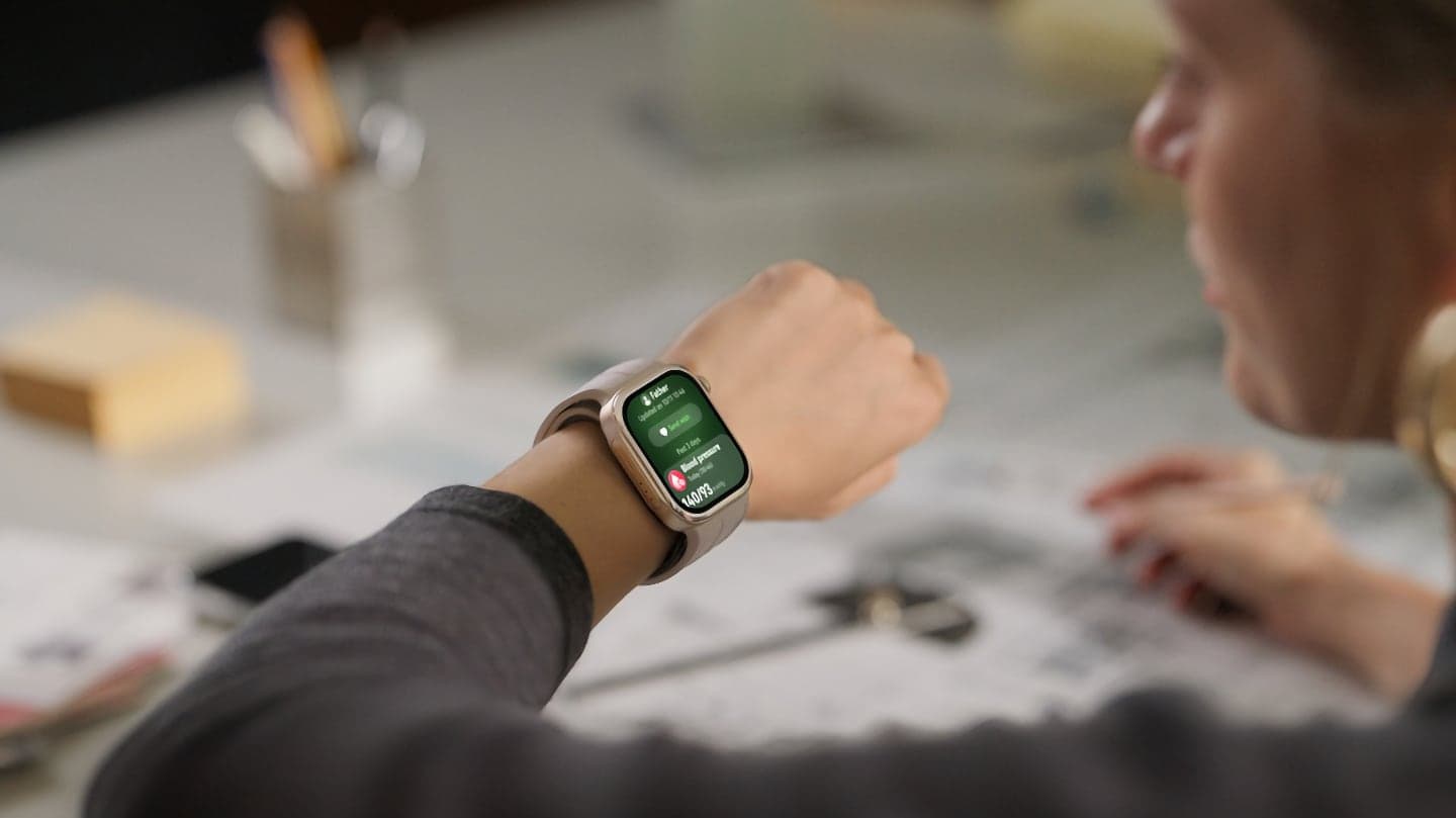 Huawei Watch D3 na ruce | Zdroj: Huawei
